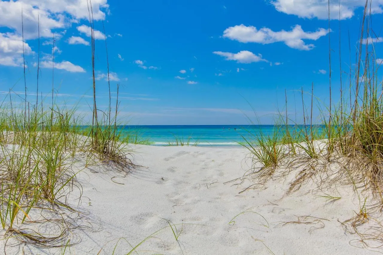 Next To Pier Park! Steps From The Beach! Dog-Friendly! Pool! Panama City Beach
