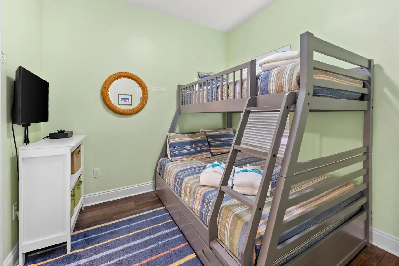 Next To Pier Park! Steps From The Beach! Dog-Friendly! Pool! Panama City Beach