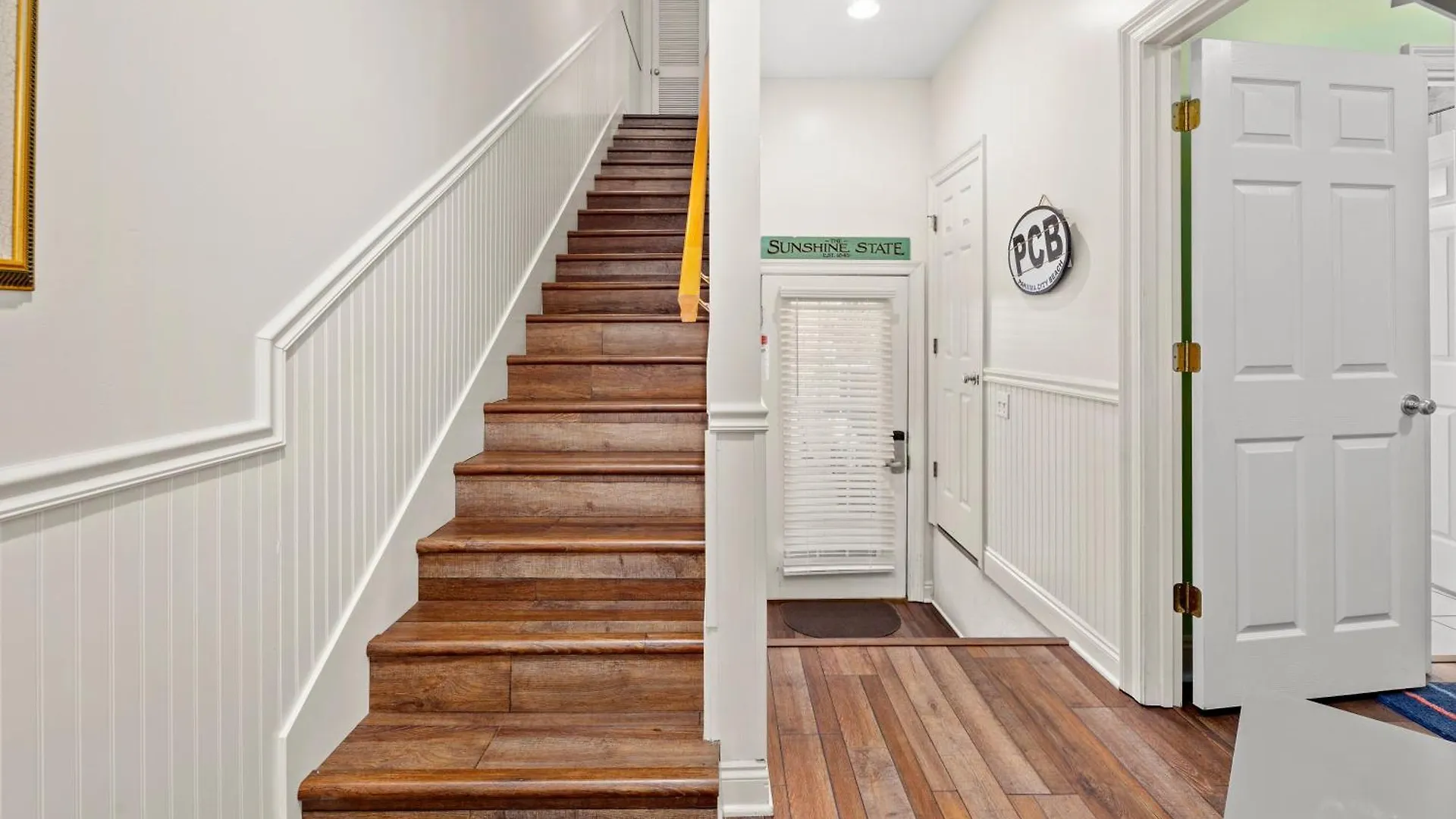 Next To Pier Park! Steps From The Beach! Dog-Friendly! Pool! Panama City Beach