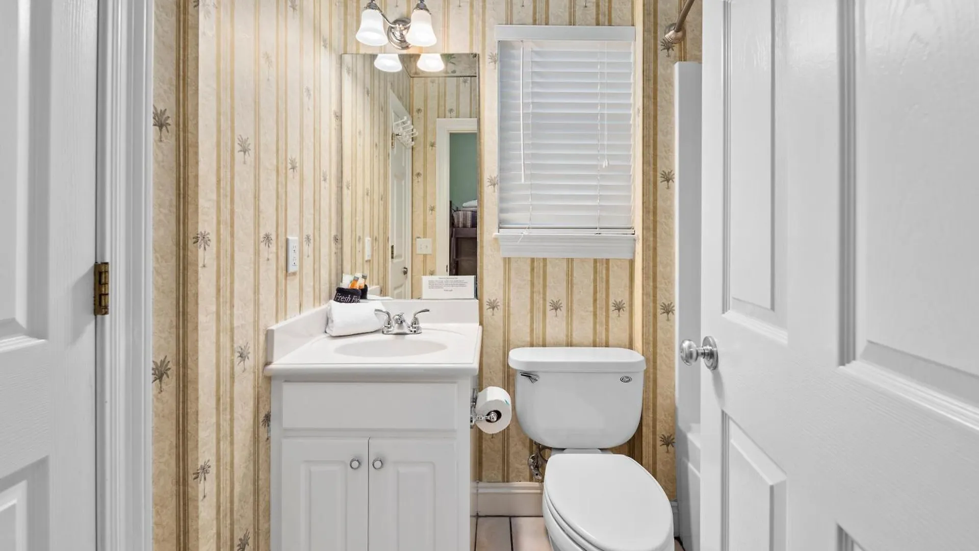 Next To Pier Park! Steps From The Beach! Dog-Friendly! Pool! Panama City Beach 0*,  United States