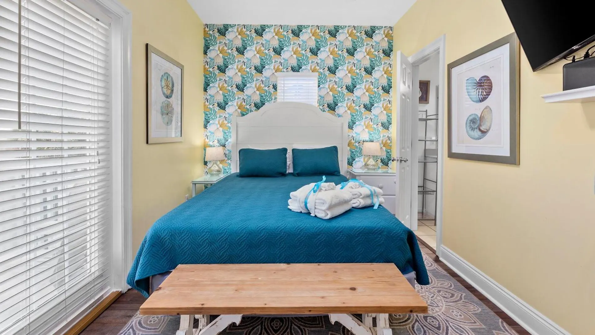 Next To Pier Park! Steps From The Beach! Dog-Friendly! Pool! Panama City Beach United States