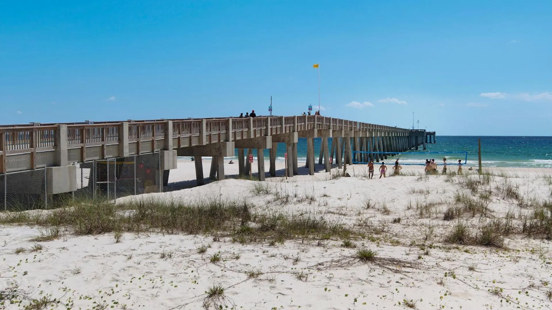 Next To Pier Park! Steps From The Beach! Dog-Friendly! Pool! Panama City Beach